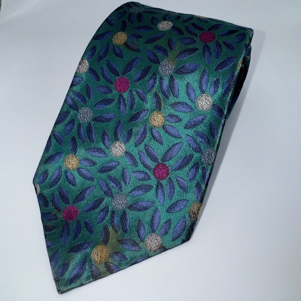 Christian Dior Tie Green Blue Silk Floral Made in USA Fabric Woven 3.25 Wide‎ - Picture 4 of 5